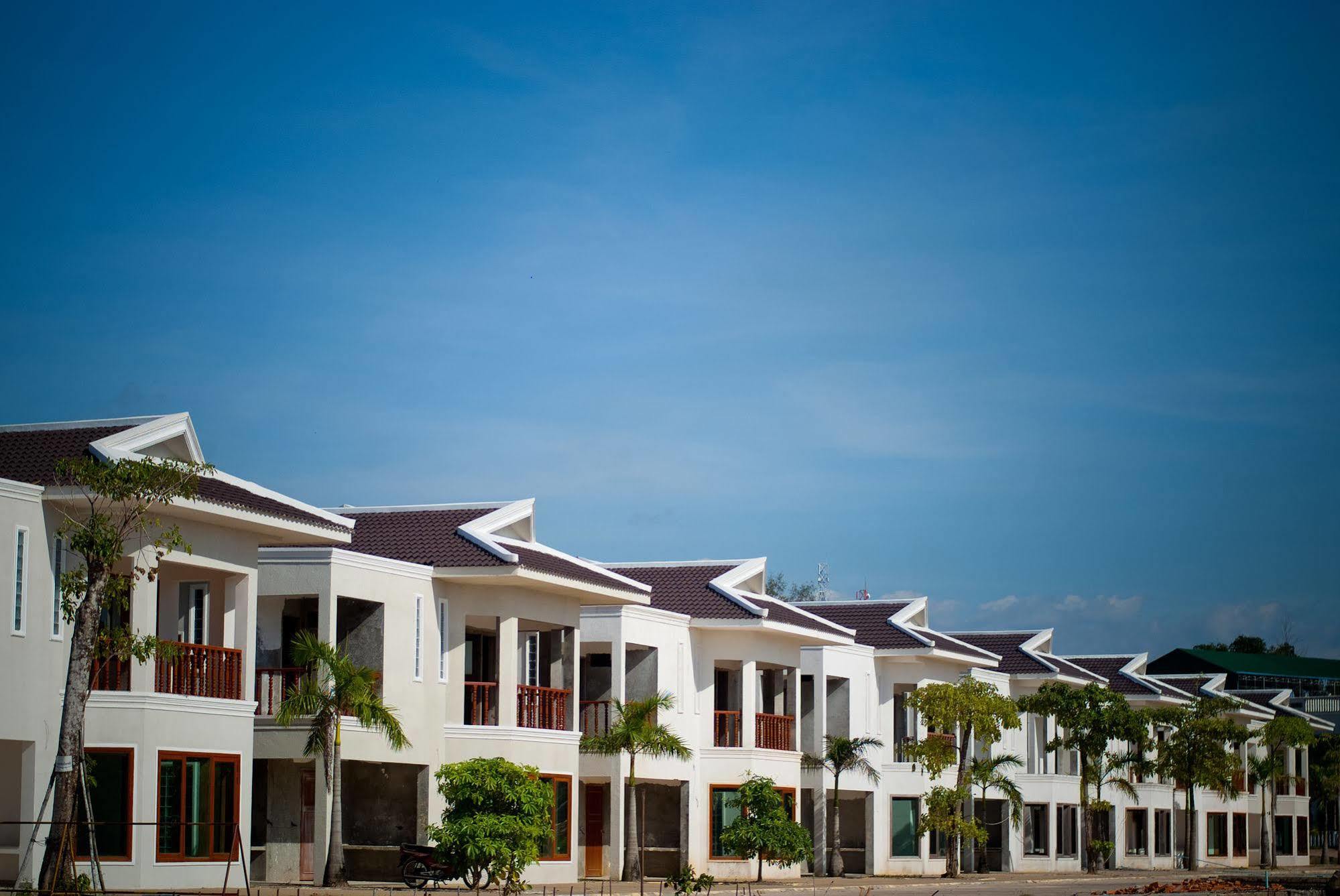 Domrai Boutique Hotel Sihanoukville Exterior photo