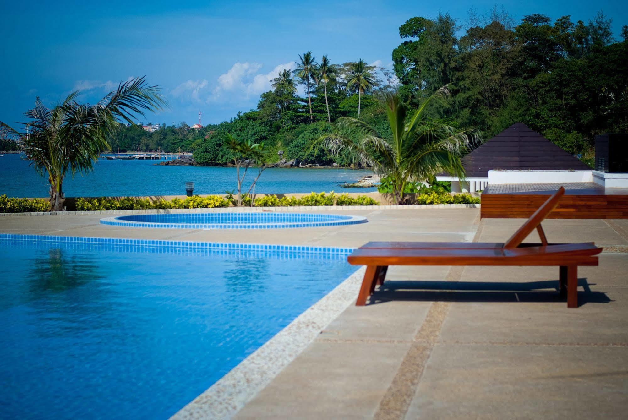 Domrai Boutique Hotel Sihanoukville Exterior photo